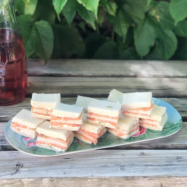 Finger Sandwich Salmón, queso crema y eneldo (6 uds)