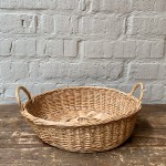 Bandeja ovalada de mimbre con asas