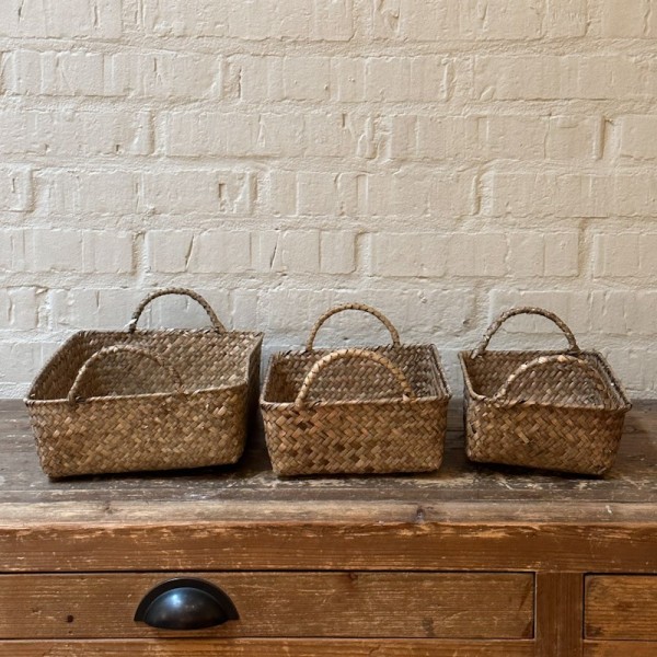 Panera rectangular trenzada marrón