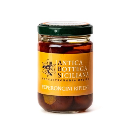 Pimientos rojos Sicilianos rellenos con atún, anchoas y alcaparras