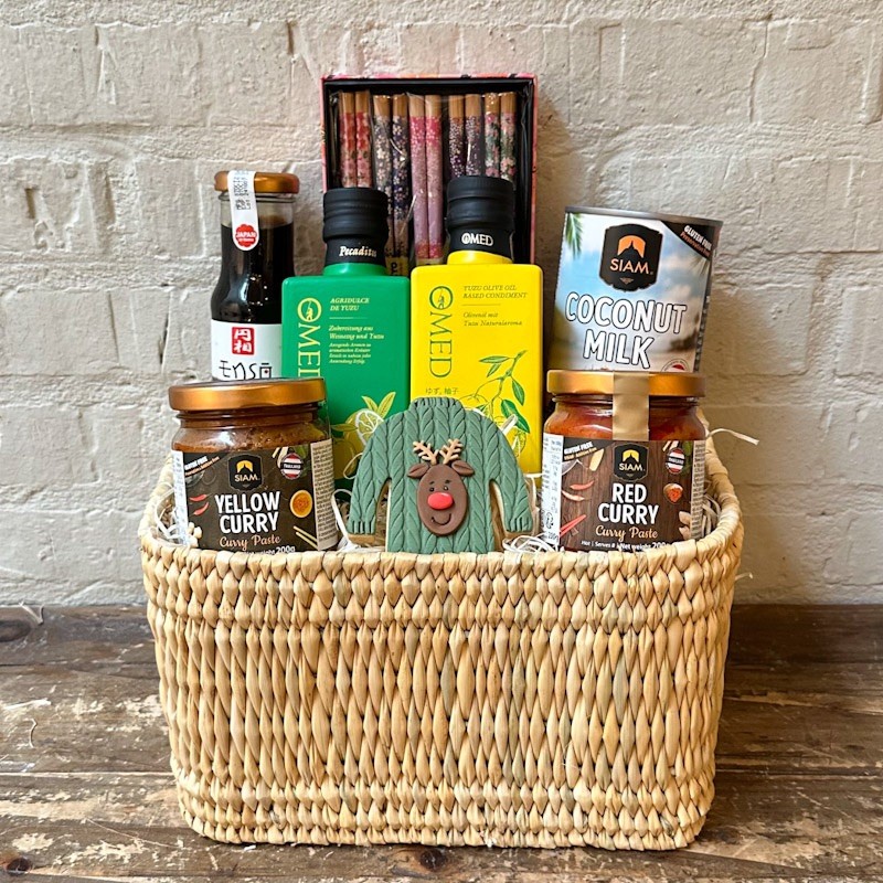 Cesta Asiática Navideña