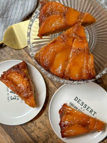 Tarta invertida de Melocotón al Bourbon