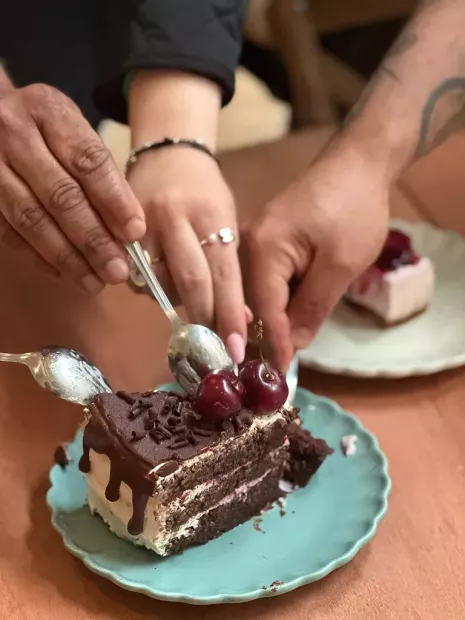 Capricho de chocolate y cerezas