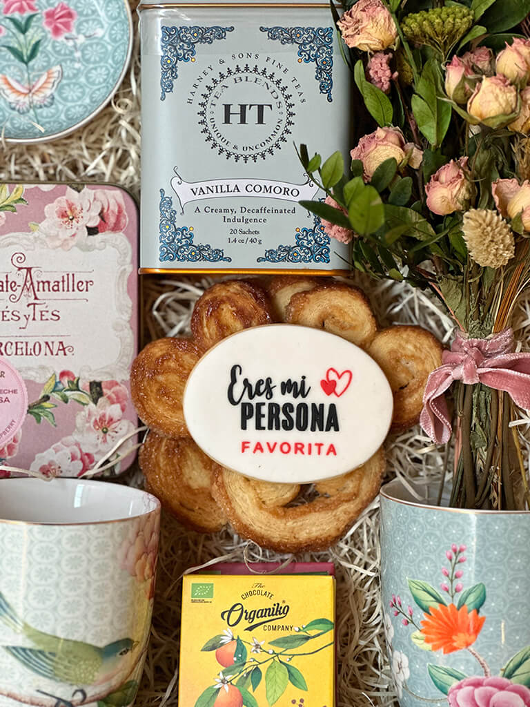 Celebra el amor y la amistad con Pandelino