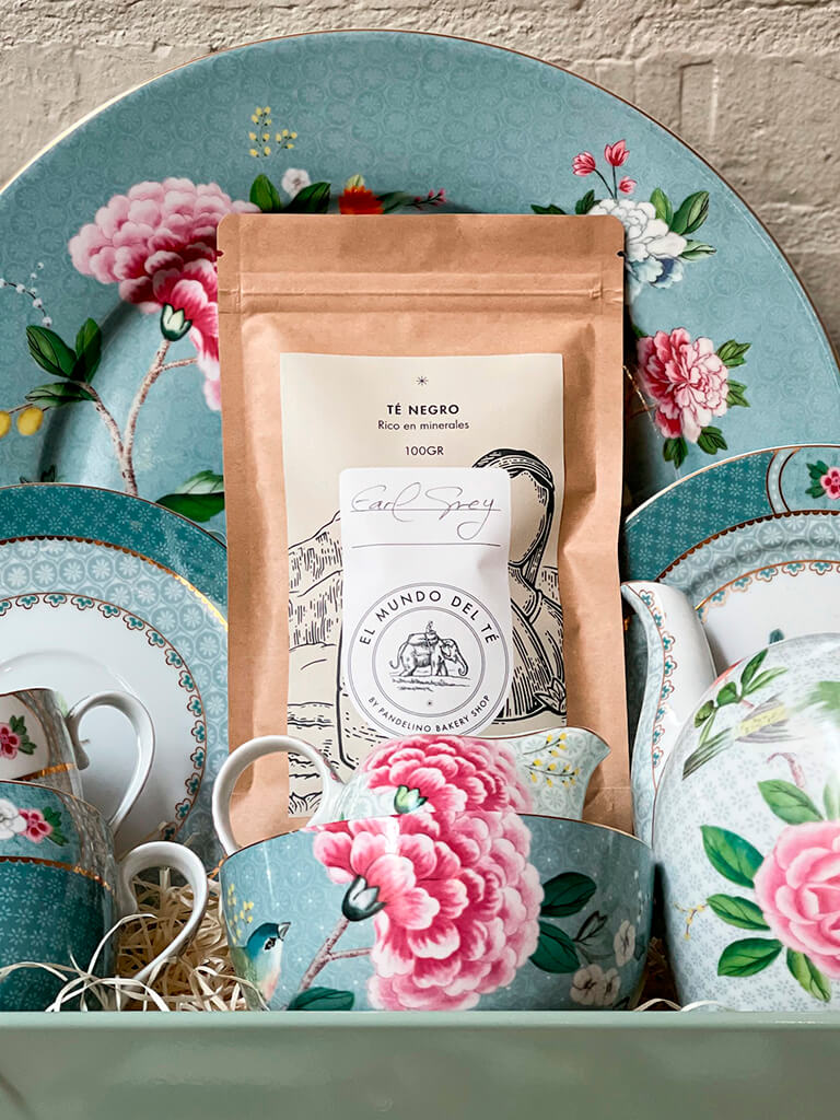 Regala té y porcelana